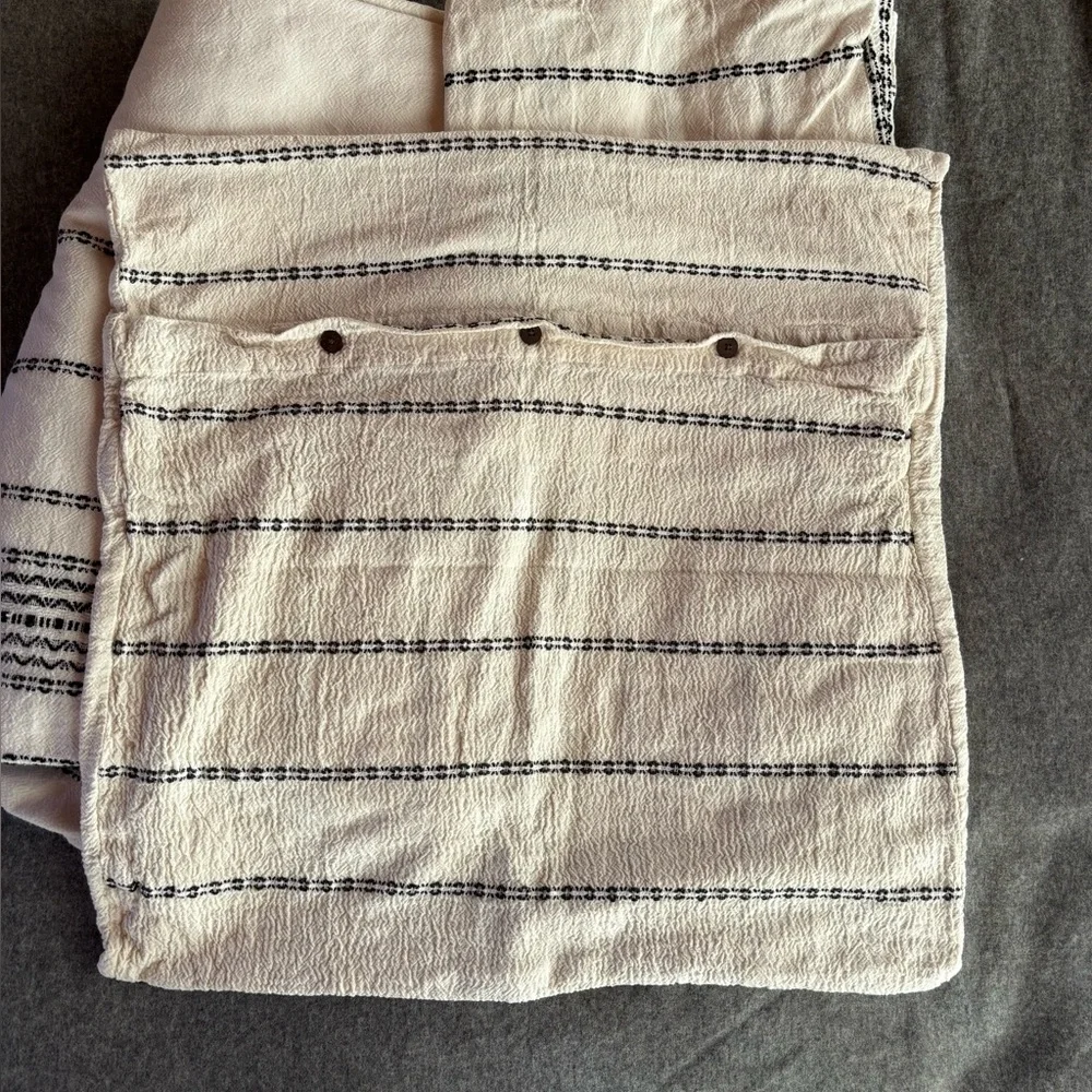 Coyuchi rippled stripe